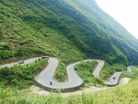 Ngỡ ngàng vẻ đẹp Cao nguyên đá Đồng Văn